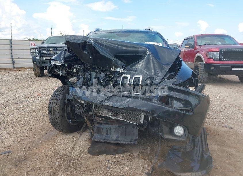 Photo 12 of 2018 Jeep Cherokee LATITUDE PLUS FWD (VIN 1C4PJLLB0JD511454)