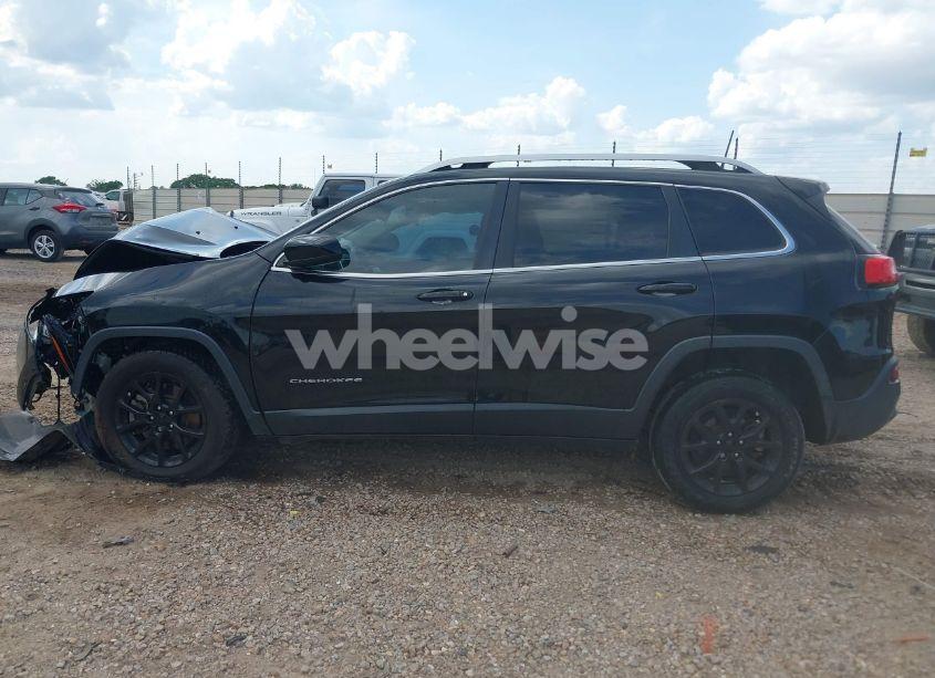 Photo 14 of 2018 Jeep Cherokee LATITUDE PLUS FWD (VIN 1C4PJLLB0JD511454)