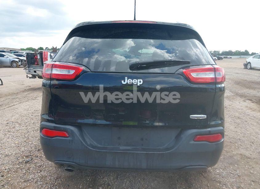 Photo 16 of 2018 Jeep Cherokee LATITUDE PLUS FWD (VIN 1C4PJLLB0JD511454)