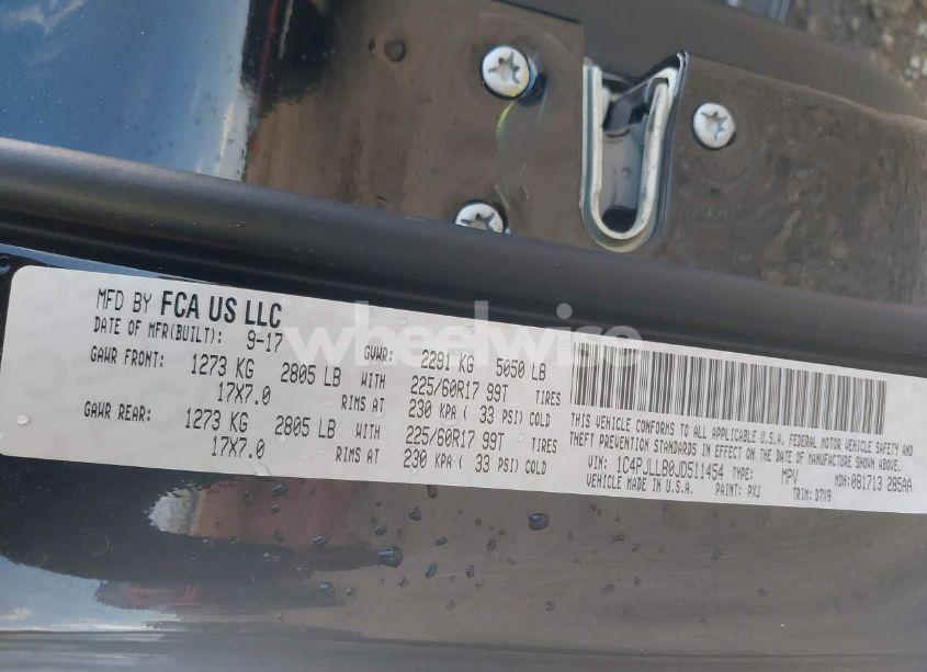 Photo 9 of 2018 Jeep Cherokee LATITUDE PLUS FWD (VIN 1C4PJLLB0JD511454)