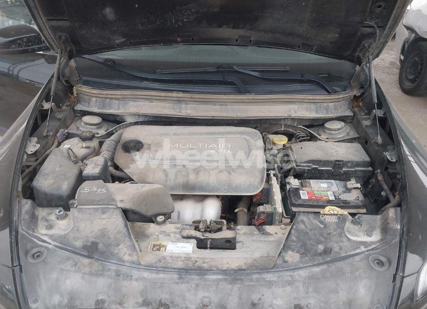 Photo 10 of 2018 Jeep Cherokee LATITUDE PLUS FWD (VIN 1C4PJLLB0JD615569)