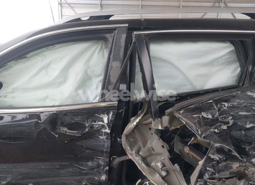 Photo 15 of 2018 Jeep Cherokee LATITUDE PLUS FWD (VIN 1C4PJLLB0JD615569)