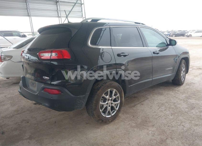 Photo 4 of 2018 Jeep Cherokee LATITUDE PLUS FWD (VIN 1C4PJLLB0JD615569)