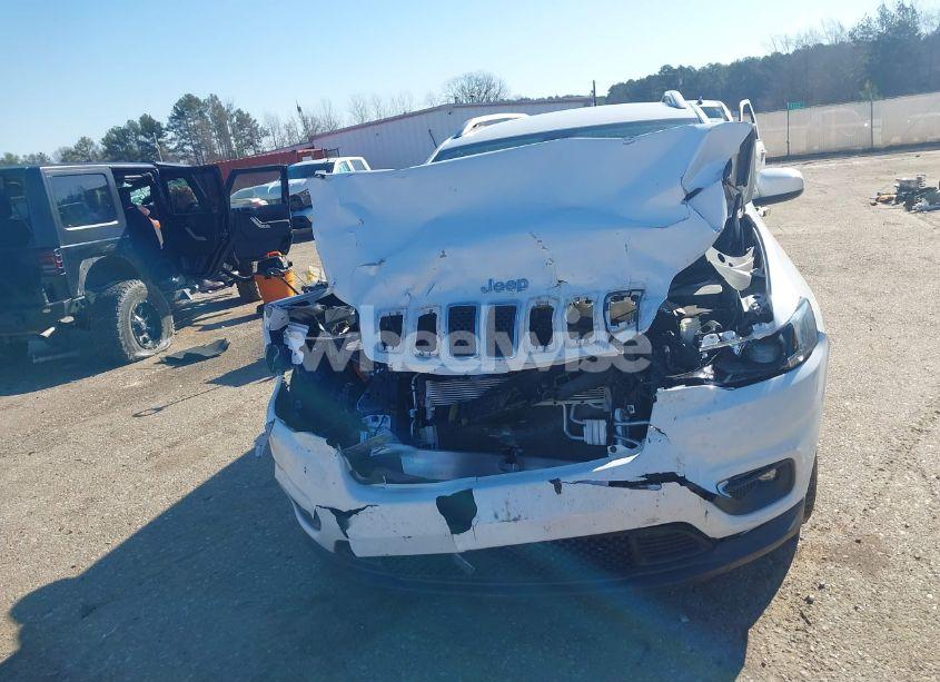 Photo 12 of 2019 Jeep Cherokee LATITUDE PLUS FWD (VIN 1C4PJLLB0KD151426)