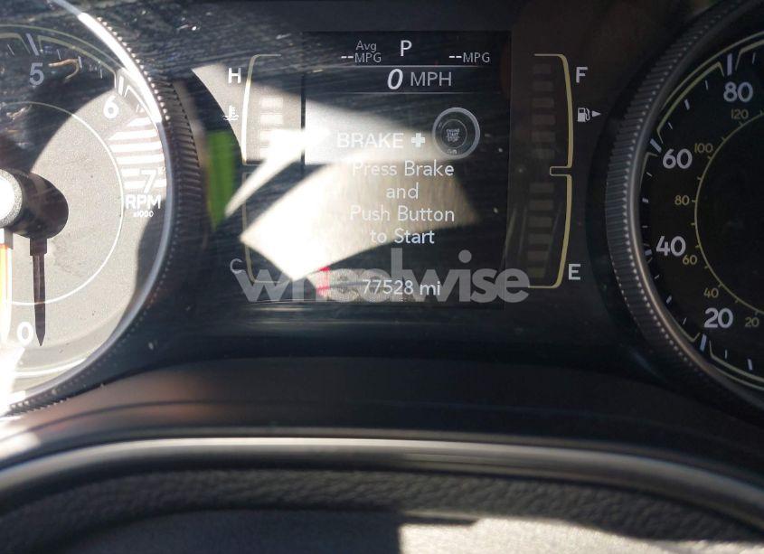 Photo 15 of 2019 Jeep Cherokee LATITUDE PLUS FWD (VIN 1C4PJLLB0KD151426)