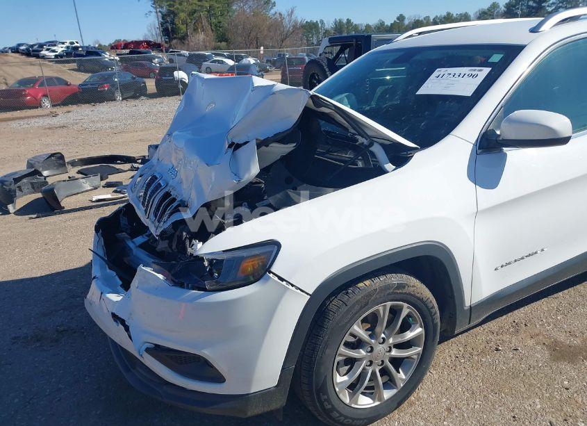 Photo 18 of 2019 Jeep Cherokee LATITUDE PLUS FWD (VIN 1C4PJLLB0KD151426)