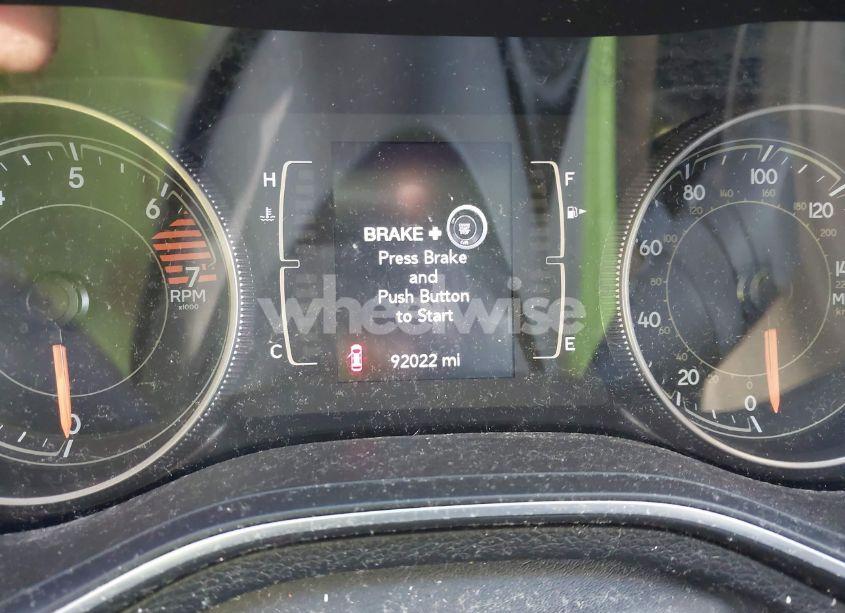 Photo 7 of 2019 Jeep Cherokee LATITUDE PLUS FWD (VIN 1C4PJLLB0KD154679)