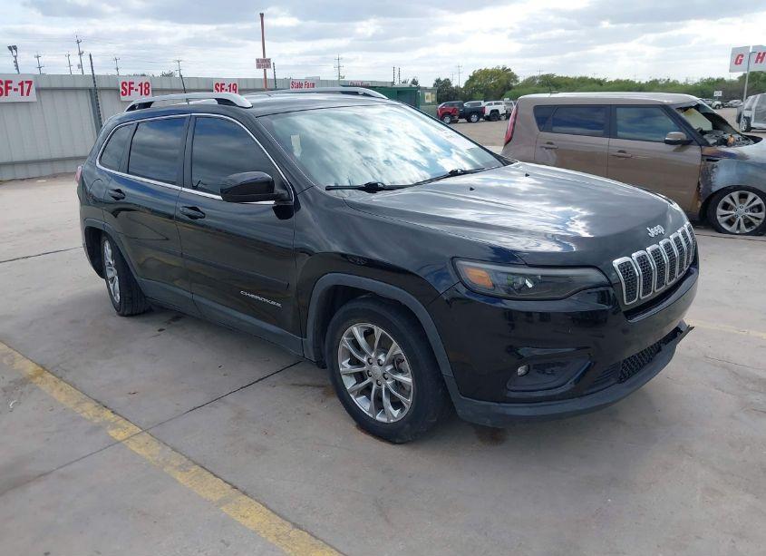 2019 Jeep Cherokee LATITUDE PLUS FWD (VIN 1C4PJLLB0KD221376) main photo