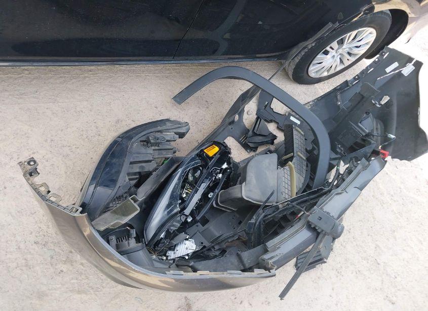 Photo 12 of 2019 Jeep Cherokee LATITUDE PLUS FWD (VIN 1C4PJLLB0KD272375)