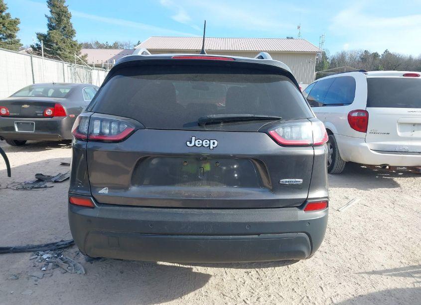 Photo 17 of 2019 Jeep Cherokee LATITUDE PLUS FWD (VIN 1C4PJLLB0KD272375)