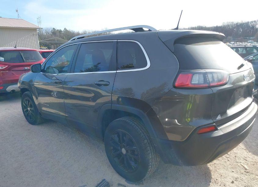 Photo 3 of 2019 Jeep Cherokee LATITUDE PLUS FWD (VIN 1C4PJLLB0KD272375)