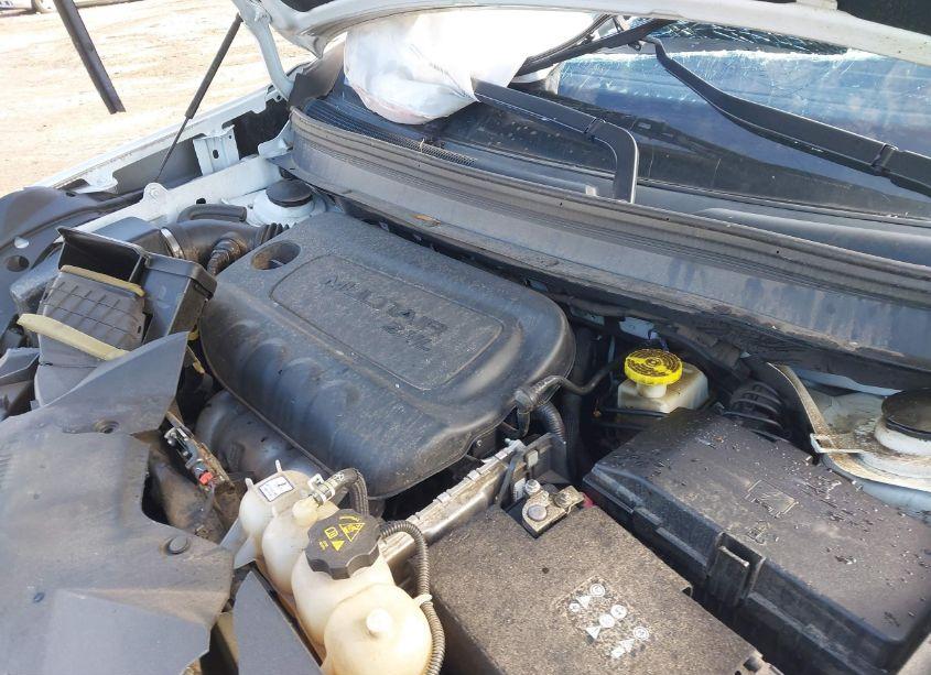 Photo 10 of 2019 Jeep Cherokee LATITUDE PLUS FWD (VIN 1C4PJLLB0KD377188)