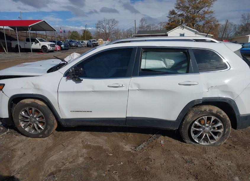 Photo 14 of 2019 Jeep Cherokee LATITUDE PLUS FWD (VIN 1C4PJLLB0KD377188)