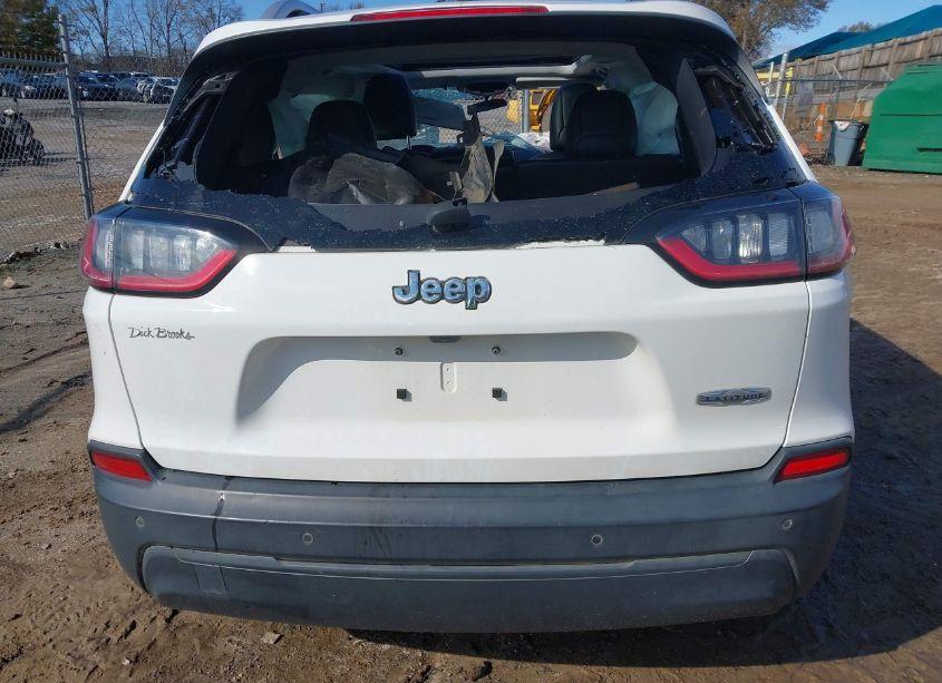 Photo 16 of 2019 Jeep Cherokee LATITUDE PLUS FWD (VIN 1C4PJLLB0KD377188)