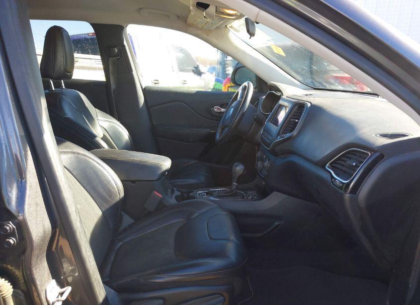 Photo 5 of 2019 Jeep Cherokee ALTITUDE FWD (VIN 1C4PJLLB0KD466050)