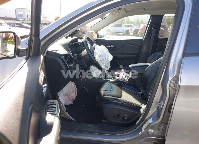 Photo 5 of 2020 Jeep Cherokee ALTITUDE FWD (VIN 1C4PJLLB0LD500716)