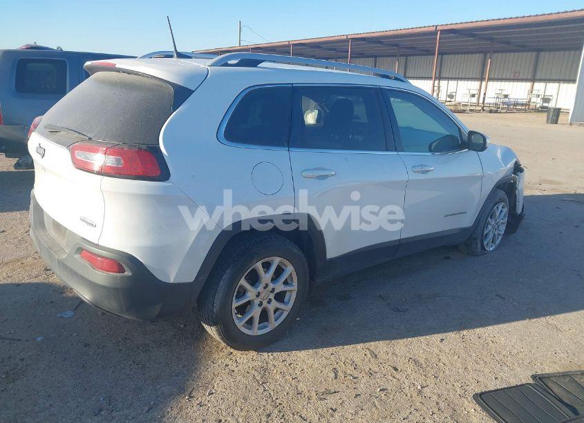 Photo 4 of 2018 Jeep Cherokee LATITUDE PLUS FWD (VIN 1C4PJLLB1JD590634)