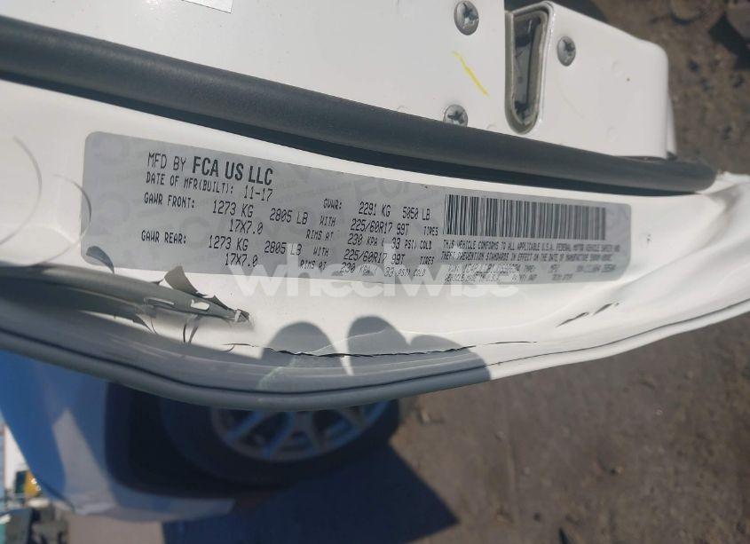 Photo 9 of 2018 Jeep Cherokee LATITUDE PLUS FWD (VIN 1C4PJLLB1JD590634)