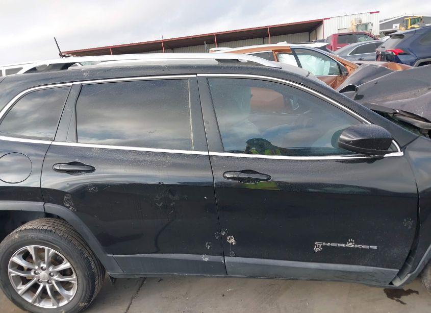 Photo 12 of 2019 Jeep Cherokee LATITUDE PLUS FWD (VIN 1C4PJLLB1KD204196)