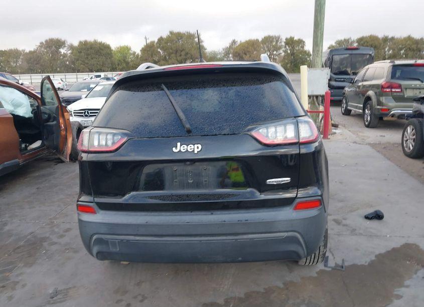 Photo 15 of 2019 Jeep Cherokee LATITUDE PLUS FWD (VIN 1C4PJLLB1KD204196)