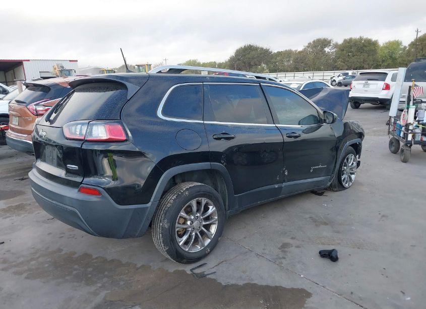 Photo 4 of 2019 Jeep Cherokee LATITUDE PLUS FWD (VIN 1C4PJLLB1KD204196)
