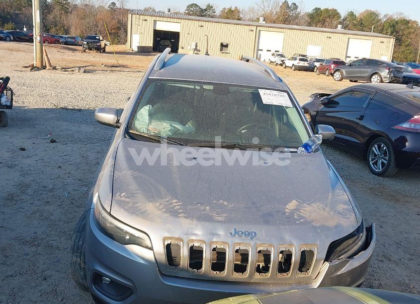 Photo 11 of 2019 Jeep Cherokee LATITUDE PLUS FWD (VIN 1C4PJLLB1KD332650)