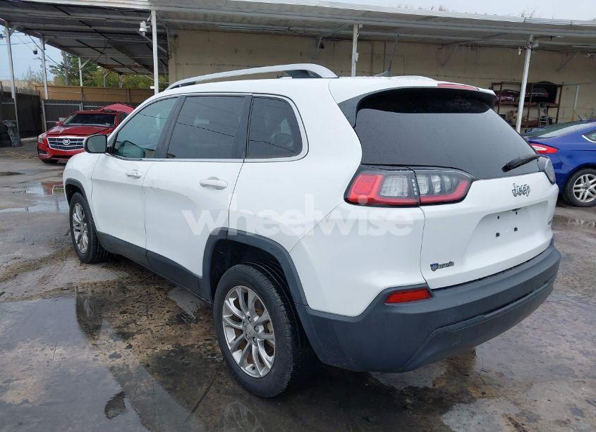 Photo 3 of 2019 Jeep Cherokee LATITUDE PLUS FWD (VIN 1C4PJLLB2KD132585)