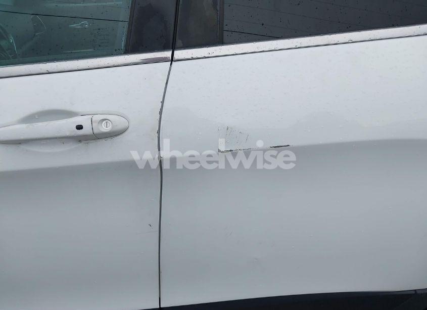 Photo 6 of 2019 Jeep Cherokee LATITUDE PLUS FWD (VIN 1C4PJLLB2KD132585)