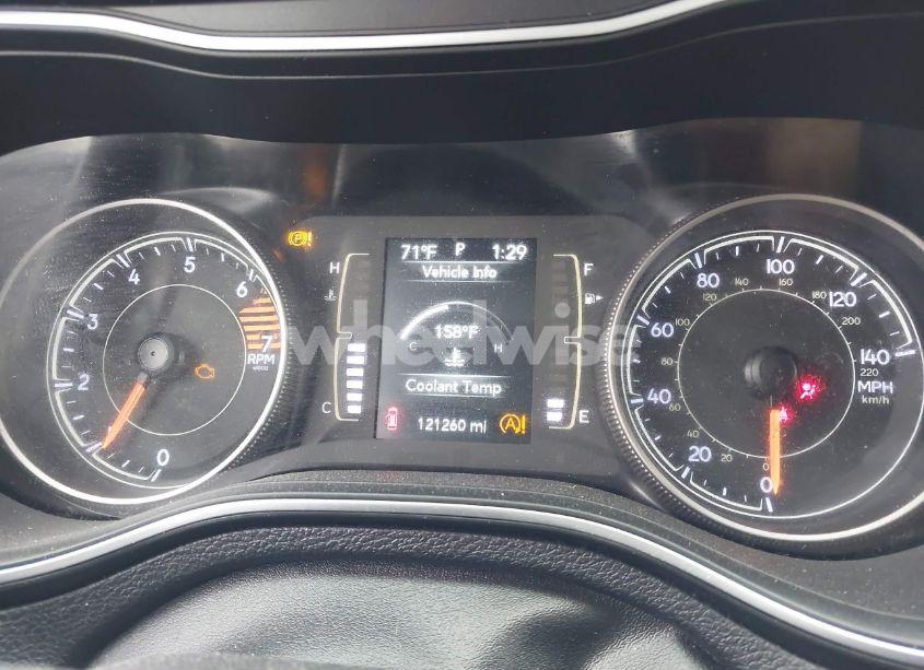 Photo 7 of 2019 Jeep Cherokee LATITUDE PLUS FWD (VIN 1C4PJLLB2KD132585)