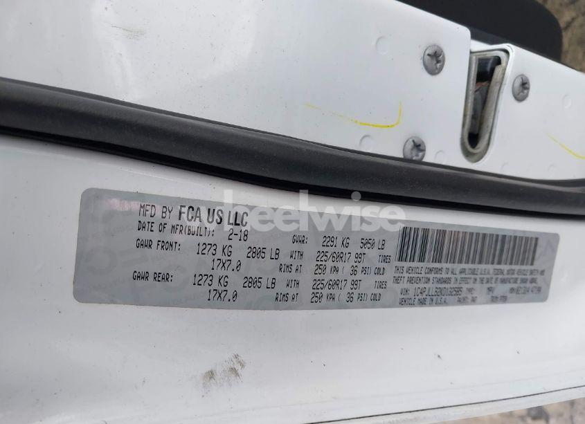 Photo 9 of 2019 Jeep Cherokee LATITUDE PLUS FWD (VIN 1C4PJLLB2KD132585)