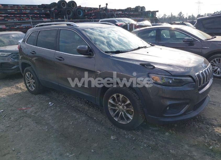 2019 Jeep Cherokee LATITUDE PLUS FWD (VIN 1C4PJLLB2KD143876) main photo