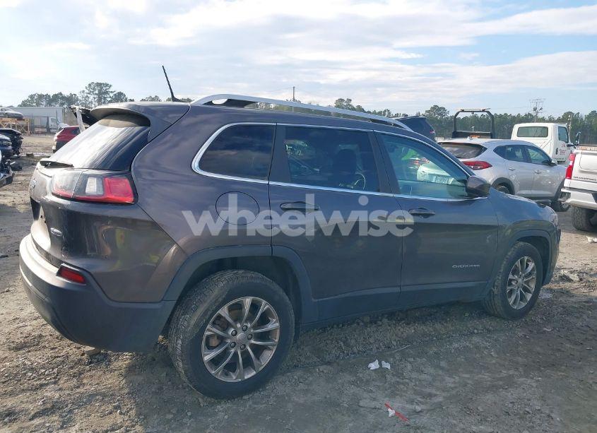 Photo 13 of 2019 Jeep Cherokee LATITUDE PLUS FWD (VIN 1C4PJLLB2KD143876)
