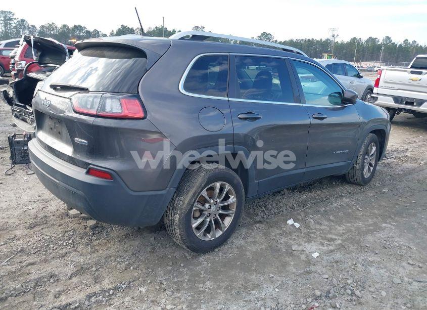 Photo 4 of 2019 Jeep Cherokee LATITUDE PLUS FWD (VIN 1C4PJLLB2KD143876)