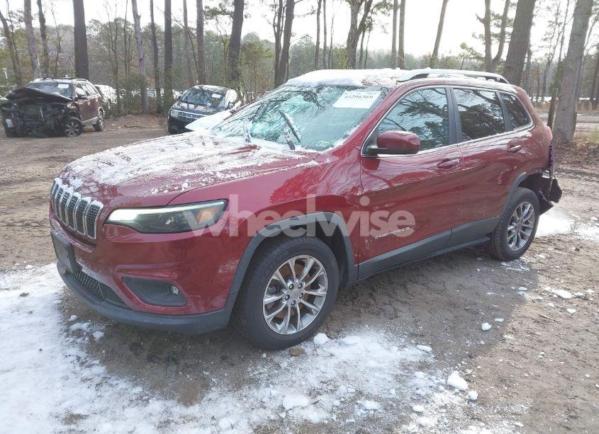 Photo 2 of 2019 Jeep Cherokee LATITUDE PLUS FWD (VIN 1C4PJLLB2KD178403)