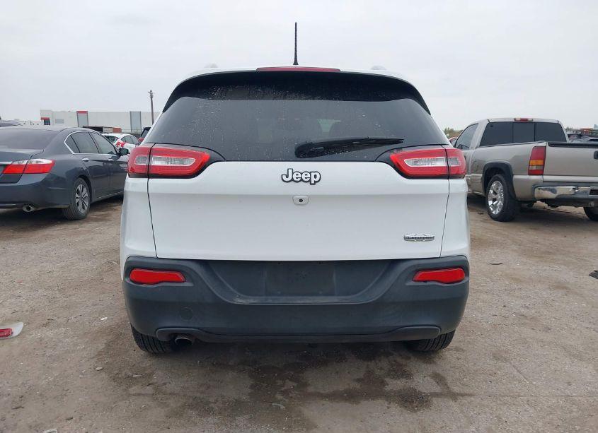 Photo 15 of 2018 Jeep Cherokee LATITUDE PLUS FWD (VIN 1C4PJLLB3JD518589)