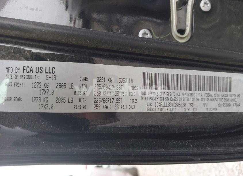 Photo 9 of 2019 Jeep Cherokee LATITUDE PLUS FWD (VIN 1C4PJLLB3KD205690)