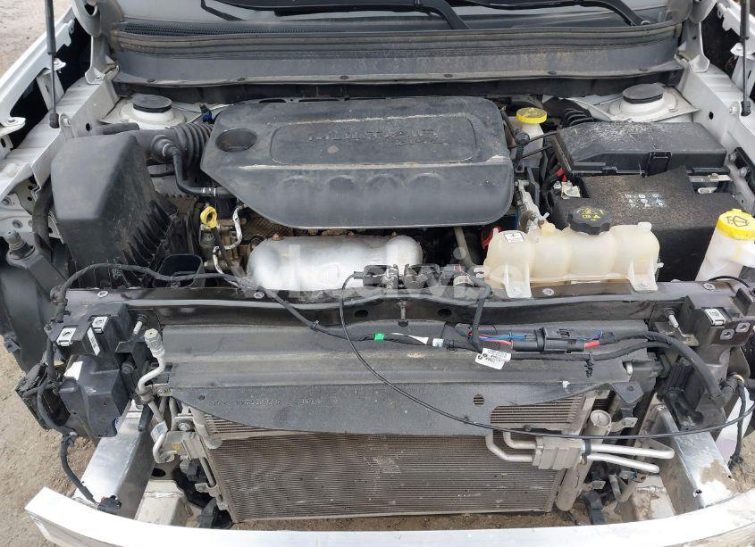 Photo 10 of 2020 Jeep Cherokee LATITUDE PLUS FWD (VIN 1C4PJLLB3LD543821)