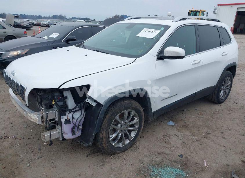 Photo 2 of 2020 Jeep Cherokee LATITUDE PLUS FWD (VIN 1C4PJLLB3LD543821)
