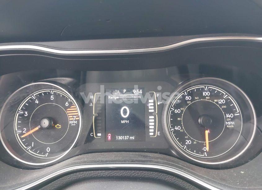 Photo 7 of 2020 Jeep Cherokee LATITUDE PLUS FWD (VIN 1C4PJLLB3LD543821)