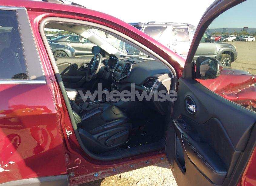 Photo 5 of 2020 Jeep Cherokee LATITUDE PLUS FWD (VIN 1C4PJLLB3LD624382)