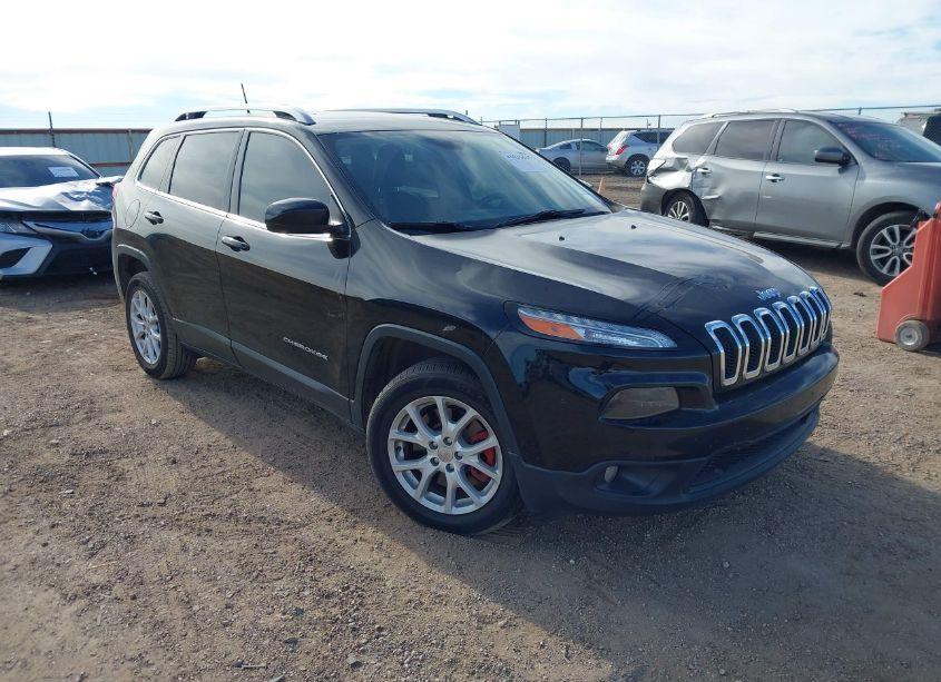 2018 Jeep Cherokee LATITUDE PLUS FWD (VIN 1C4PJLLB4JD511098) main photo