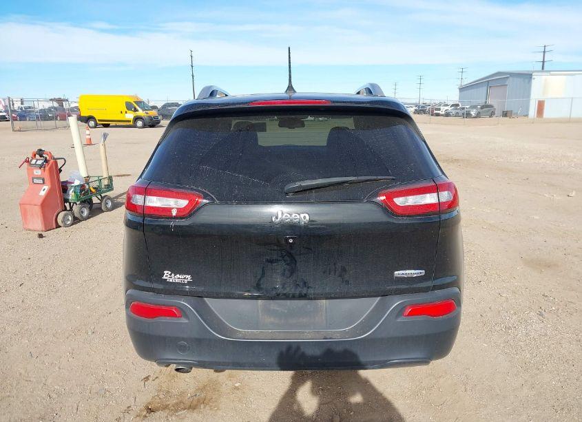 Photo 15 of 2018 Jeep Cherokee LATITUDE PLUS FWD (VIN 1C4PJLLB4JD511098)