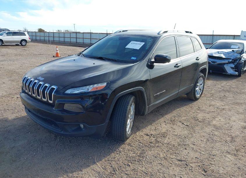 Photo 2 of 2018 Jeep Cherokee LATITUDE PLUS FWD (VIN 1C4PJLLB4JD511098)