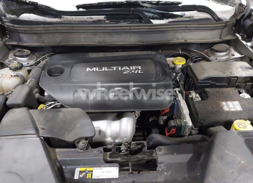 Photo 10 of 2018 Jeep Cherokee LATITUDE PLUS FWD (VIN 1C4PJLLB4JD524997)