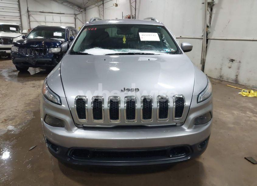 Photo 12 of 2018 Jeep Cherokee LATITUDE PLUS FWD (VIN 1C4PJLLB4JD524997)