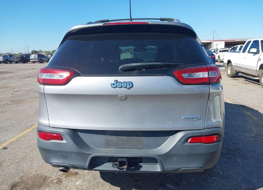 Photo 17 of 2018 Jeep Cherokee LATITUDE PLUS FWD (VIN 1C4PJLLB4JD538592)