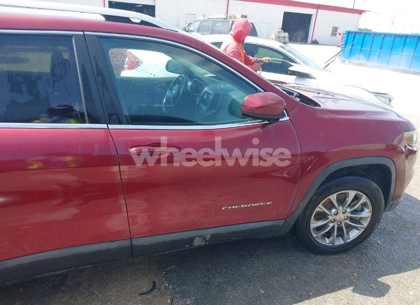 Photo 13 of 2019 Jeep Cherokee LATITUDE PLUS FWD (VIN 1C4PJLLB4KD130093)