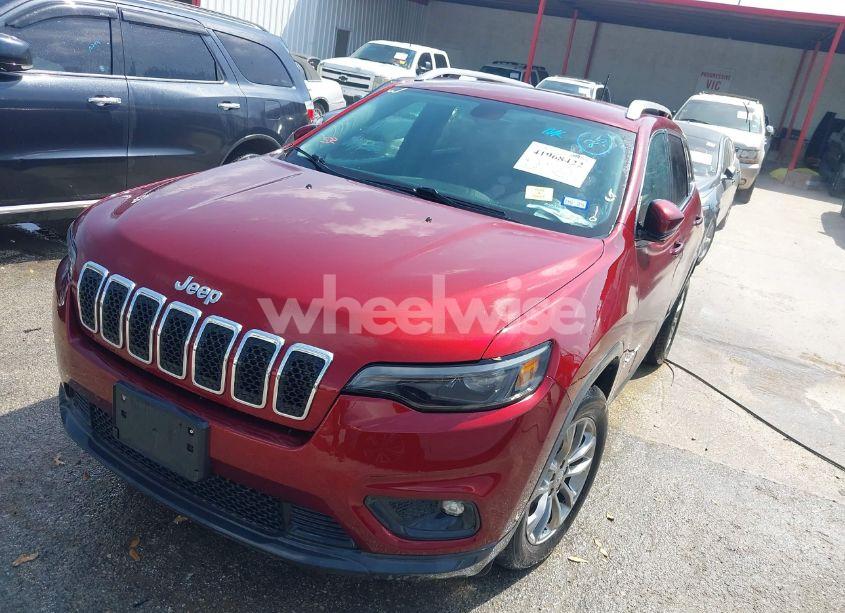 Photo 2 of 2019 Jeep Cherokee LATITUDE PLUS FWD (VIN 1C4PJLLB4KD130093)