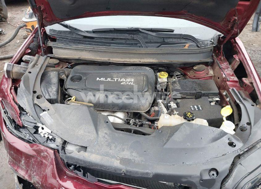 Photo 10 of 2019 Jeep Cherokee LATITUDE PLUS FWD (VIN 1C4PJLLB4KD226533)