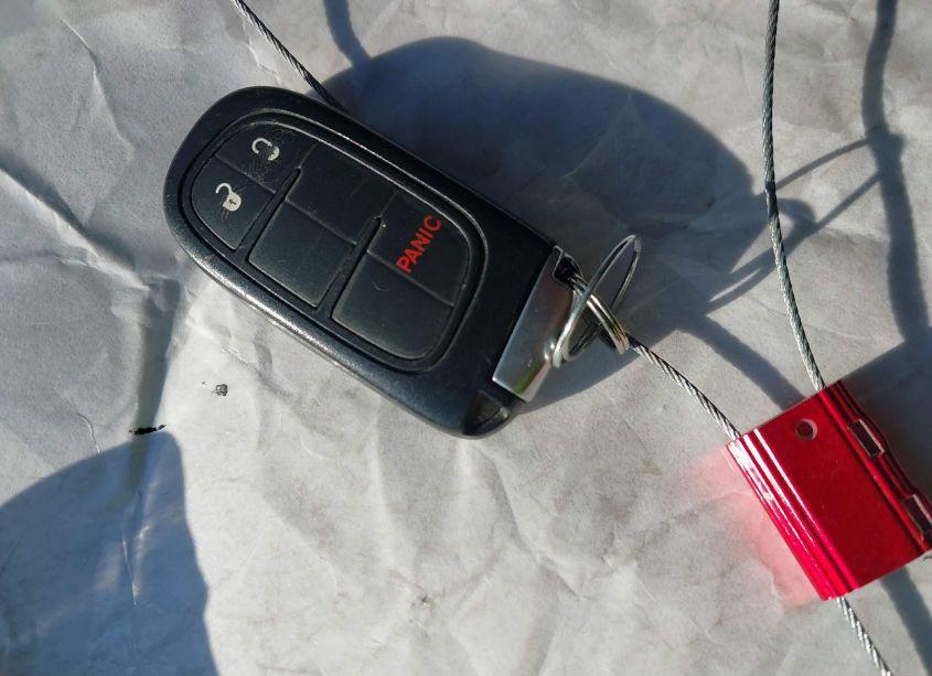 Photo 11 of 2019 Jeep Cherokee LATITUDE PLUS FWD (VIN 1C4PJLLB4KD240528)